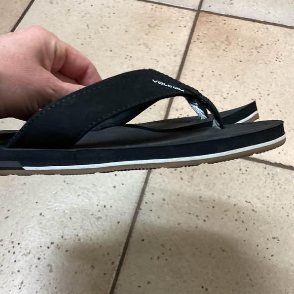 Volcom, flip flops, size 5 - Picture 4 of 7